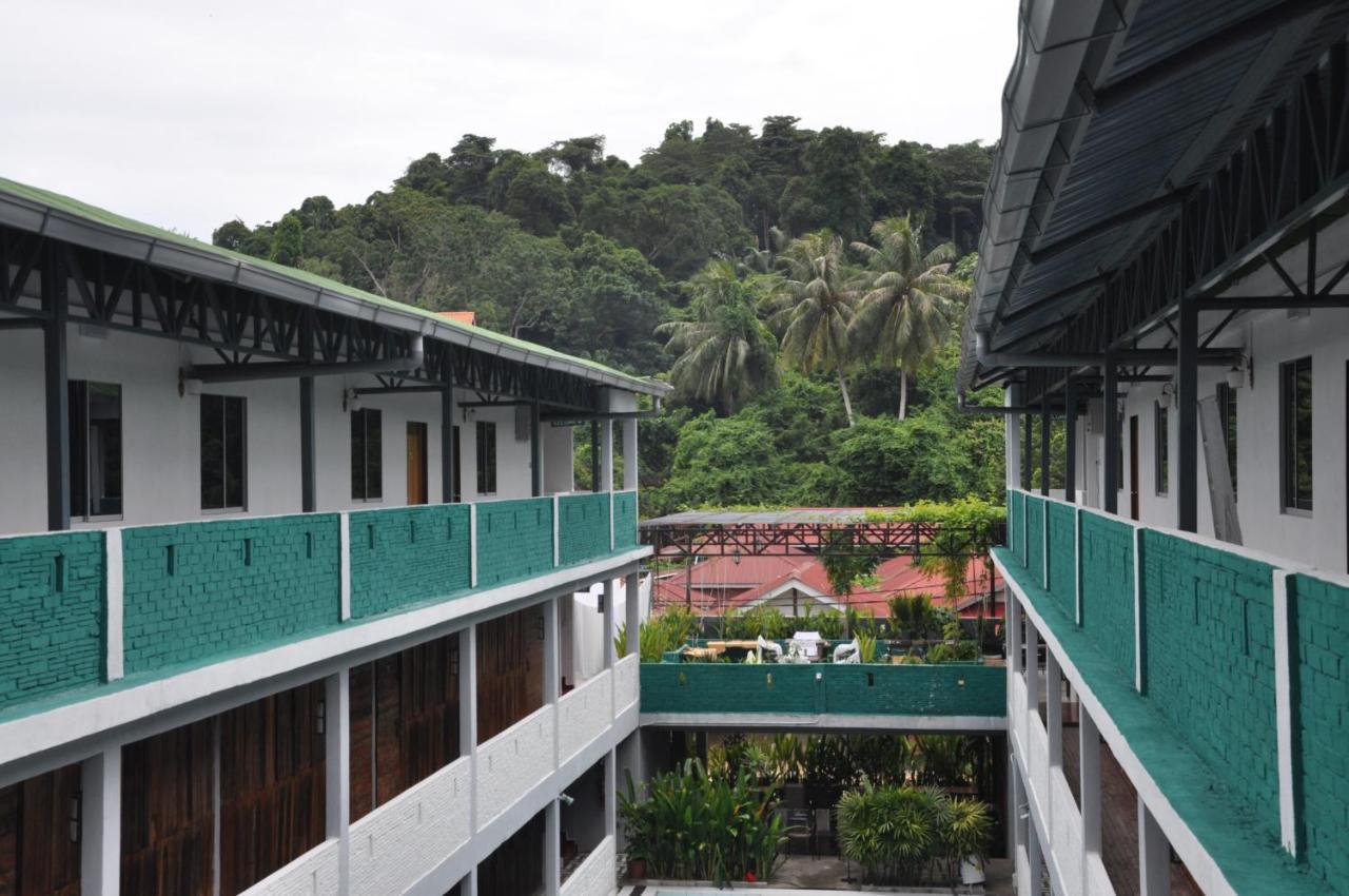 Joe Fisherman Inn Kampung Teluk Nipah Exterior photo
