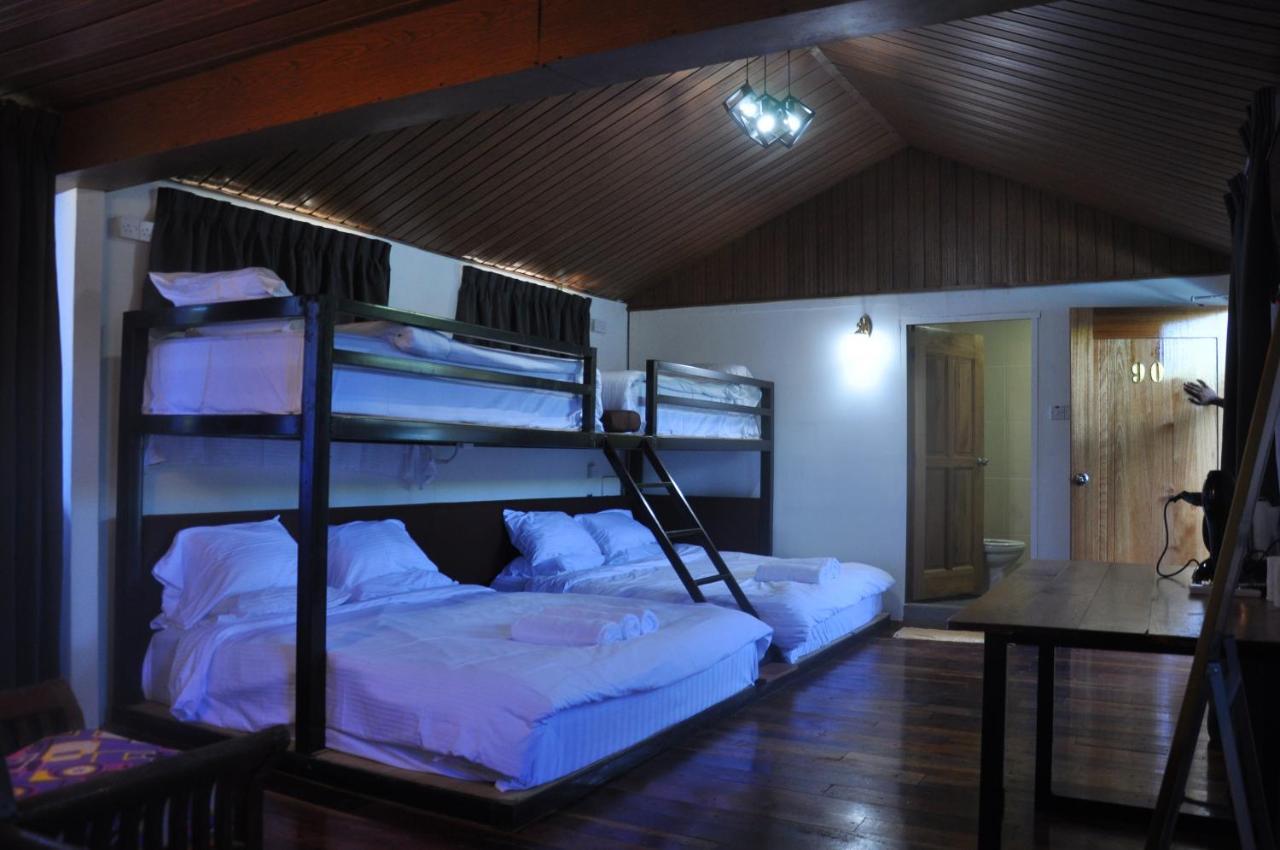 Joe Fisherman Inn Kampung Teluk Nipah Exterior photo