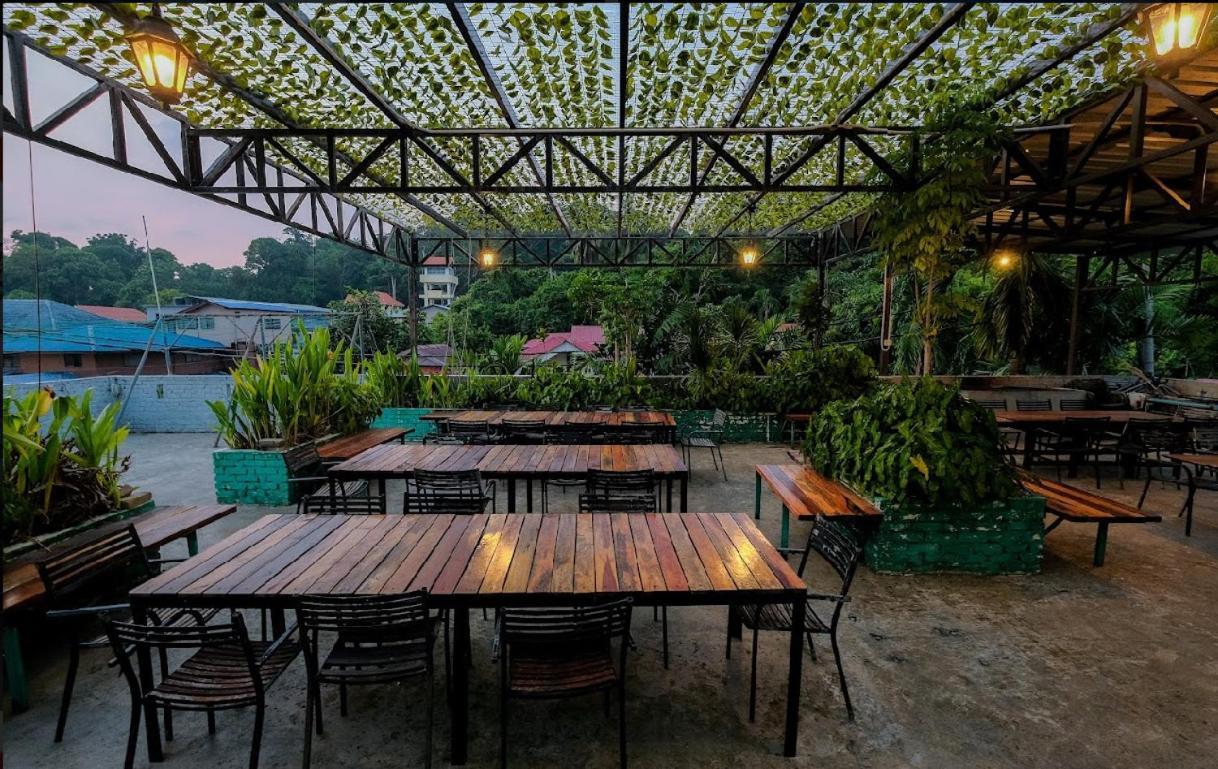 Joe Fisherman Inn Kampung Teluk Nipah Exterior photo